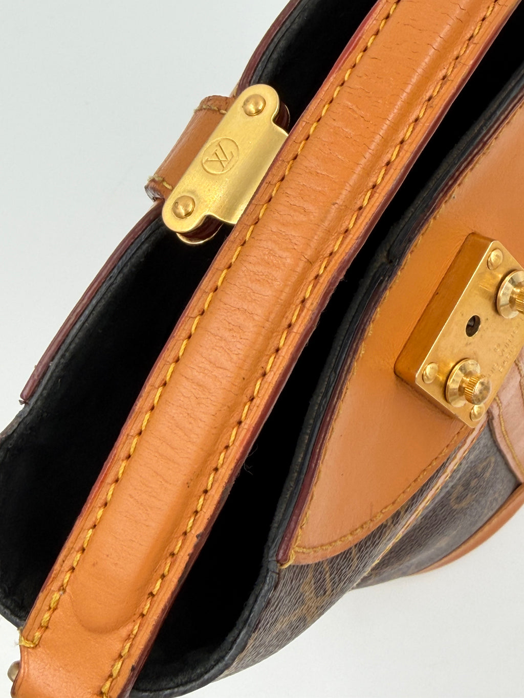 Pre-owned Louis Vuitton Coated Canvas & Calfskin Shoulder Bag Duffle Brown Monogram - Authenticated
