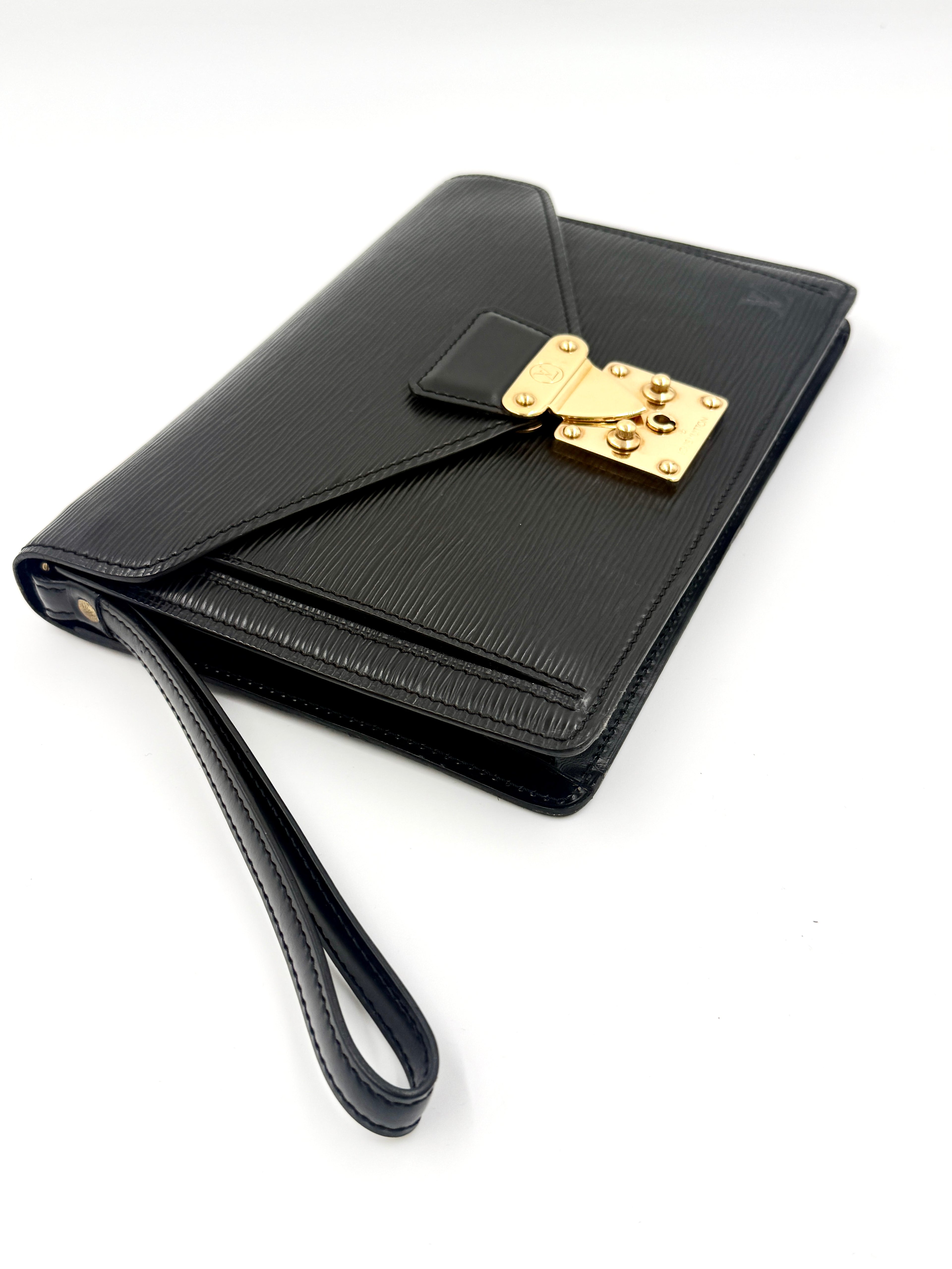 Pre-Owned Louis Vuitton Epi Leather Sellier Dragonne Clutch Bag Black Gold Hardware - Authenticated