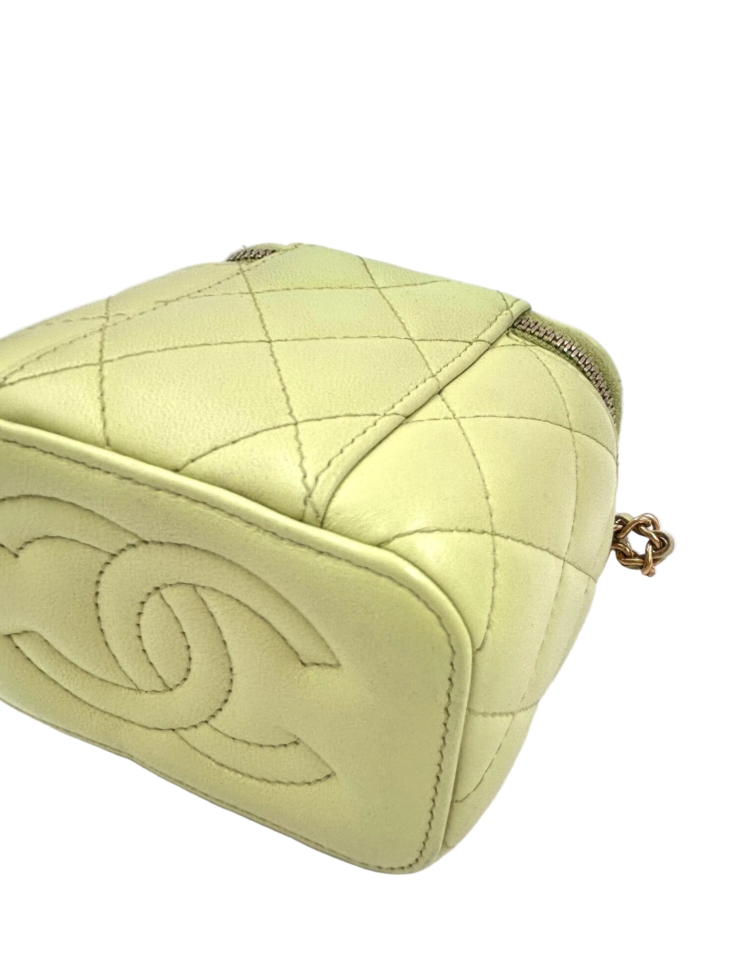 Pre-owned Chanel Lambskin Quilted CC Mini Vanity Crossbody Bag  Light Green - Authenticated