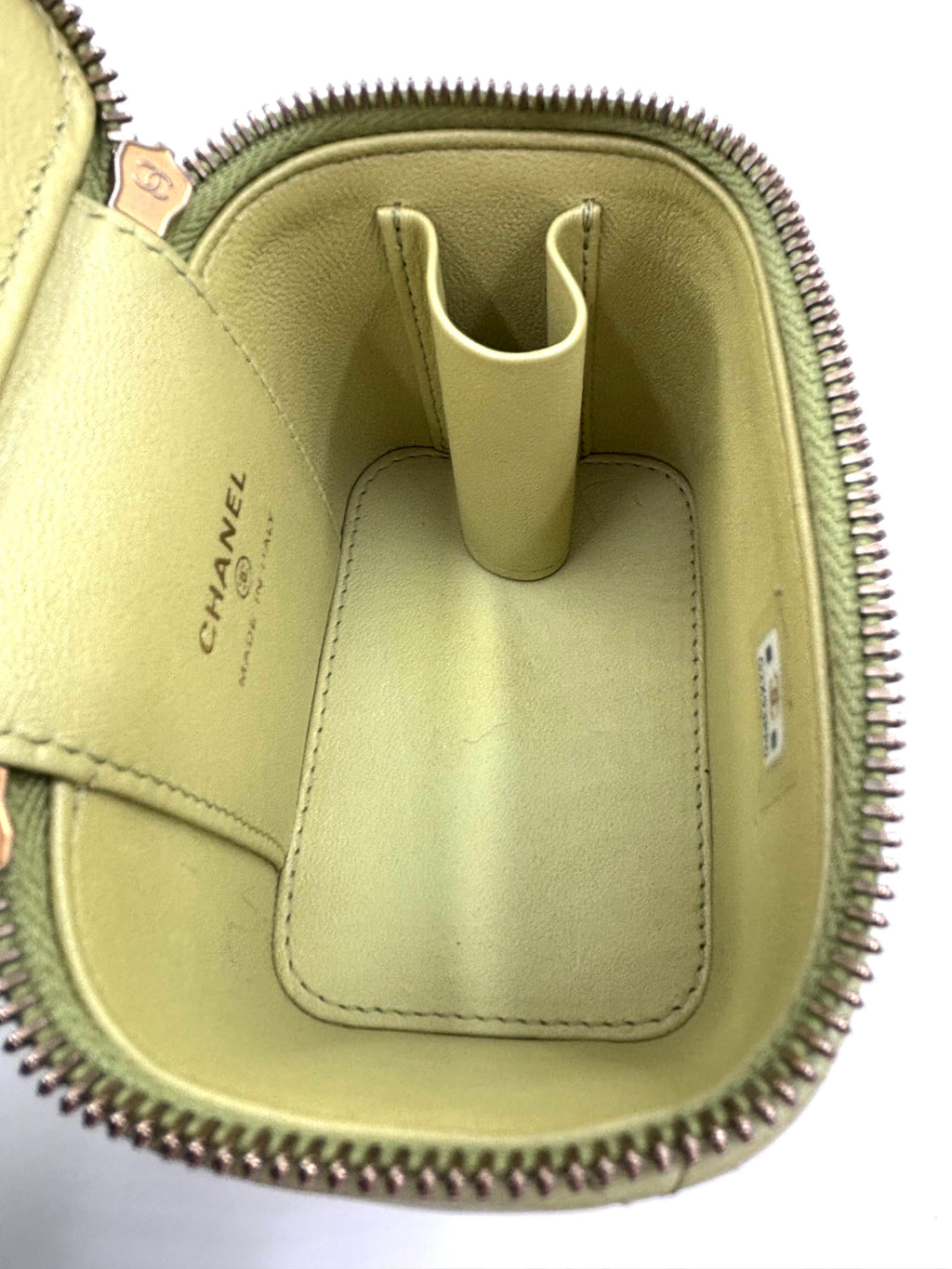 Pre-owned Chanel Lambskin Quilted CC Mini Vanity Crossbody Bag  Light Green - Authenticated