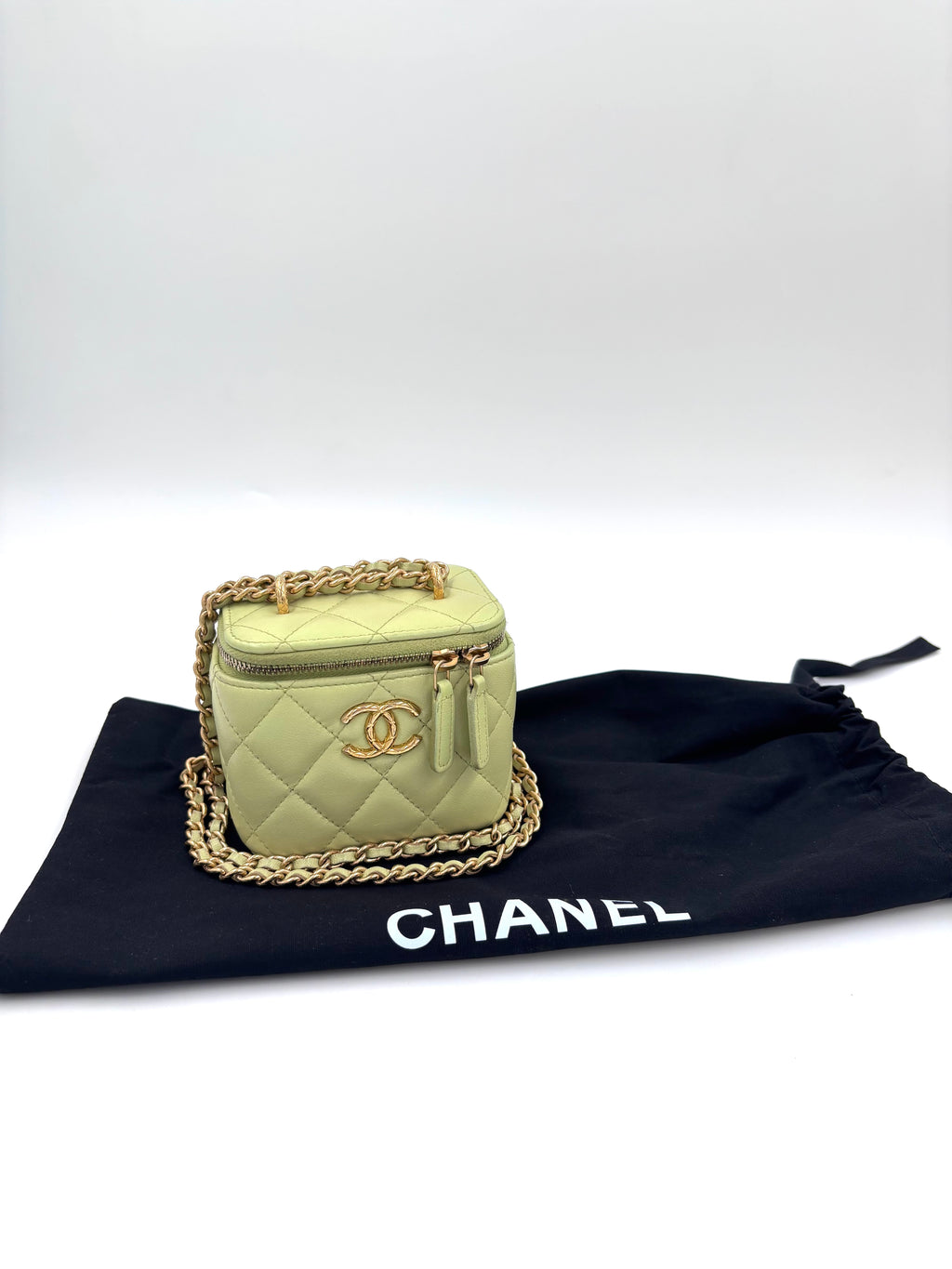 Pre-owned Chanel Lambskin Quilted CC Mini Vanity Crossbody Bag  Light Green - Authenticated