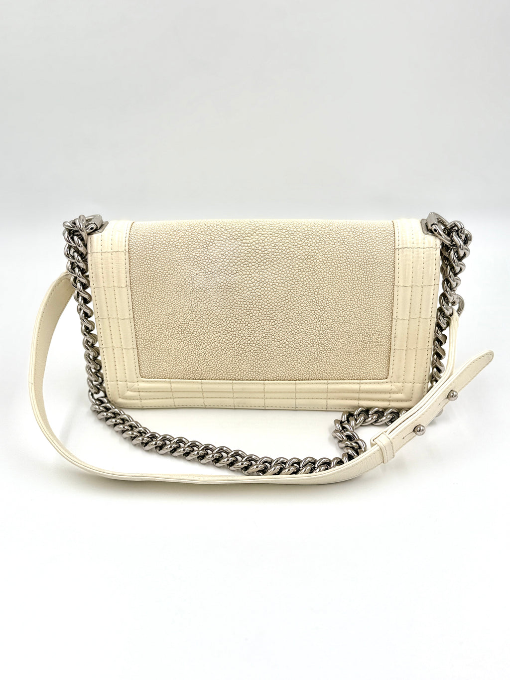 Pre-Owned Chanel Ivory Stingray Galuchat Medium Boy Bag Series 16 2012 - Karl Lagerfeld - Authenticated