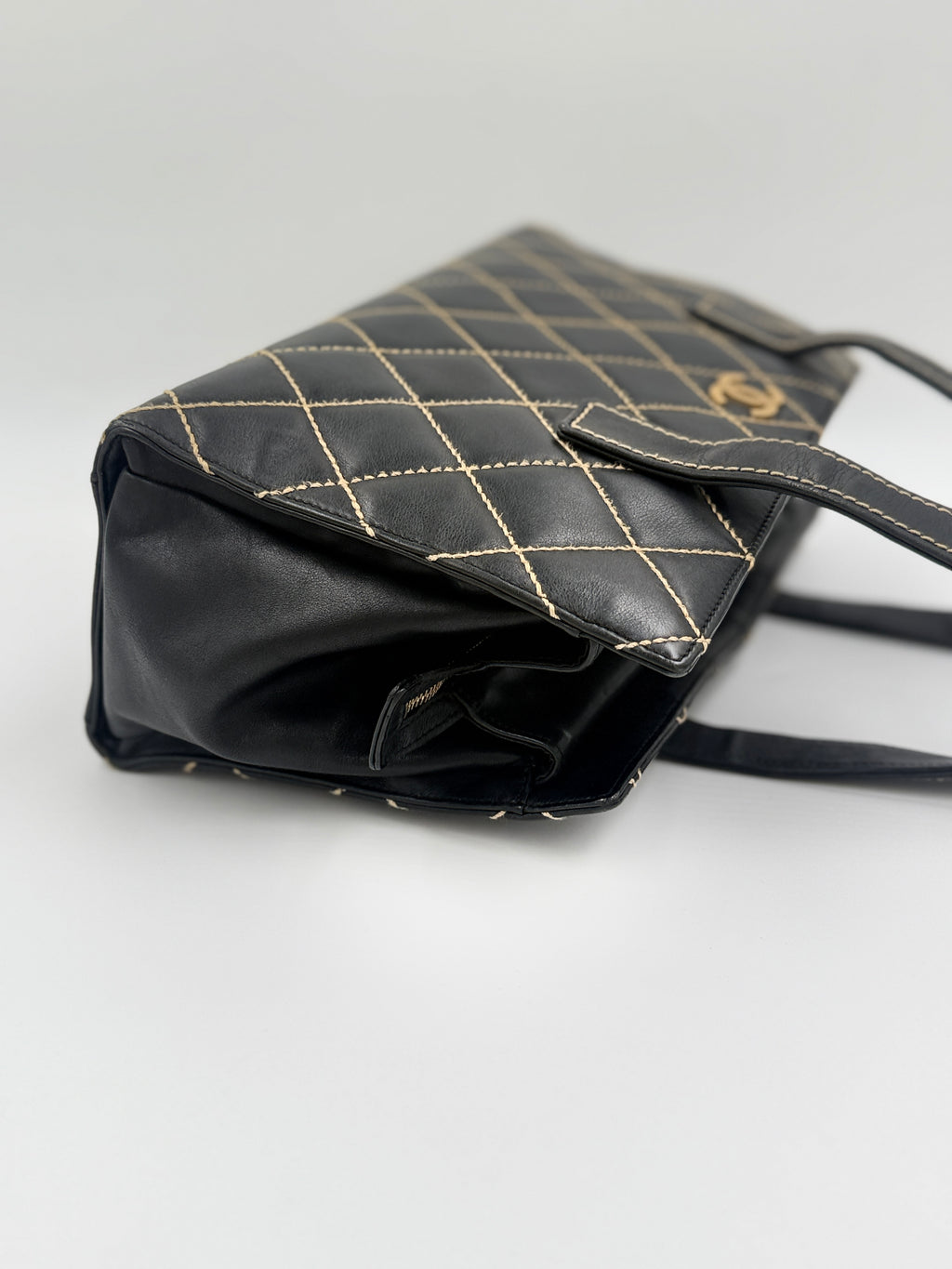 Pre-Owned Chanel Black Calfskin Wild Stitch Top Handle Bag - Authenticated