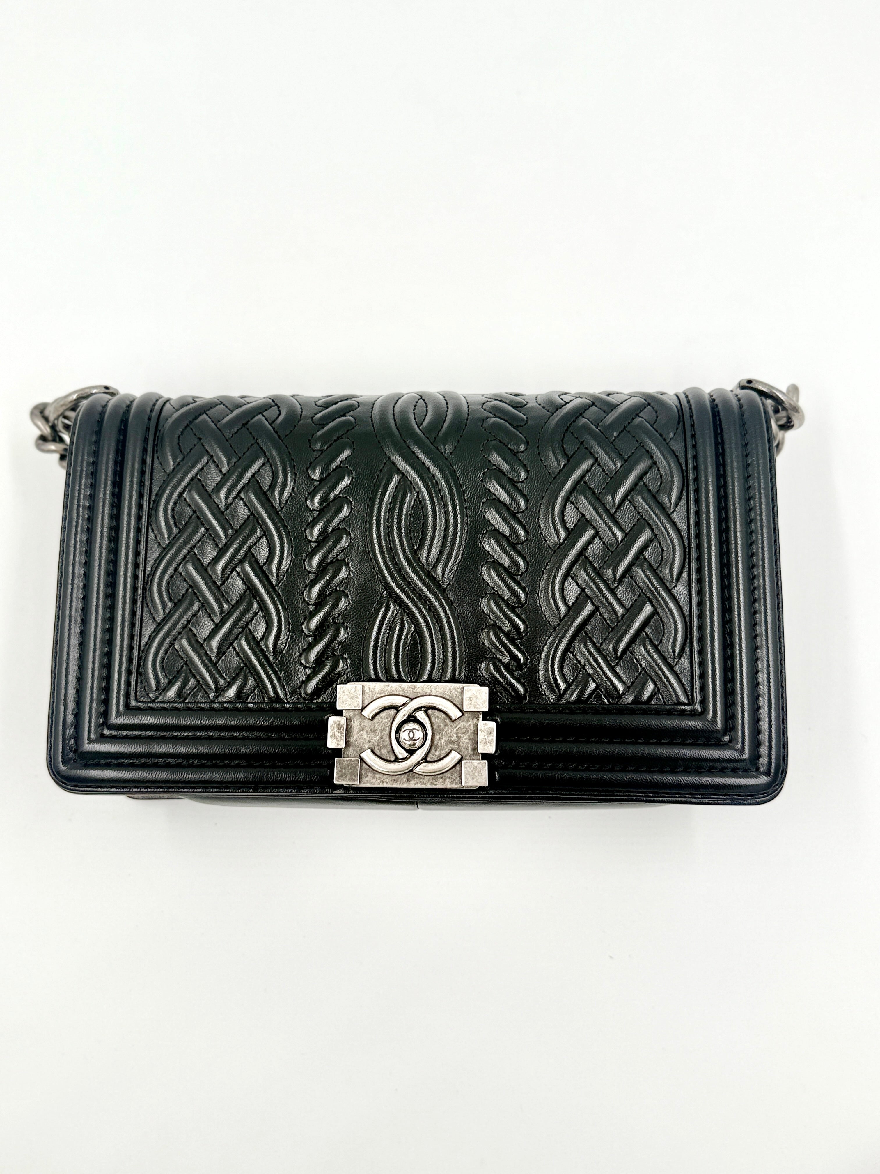 Pre-Owned Chanel Paris-Edinburgh Celtic Knot Black Boy Bag Black - Authenticated