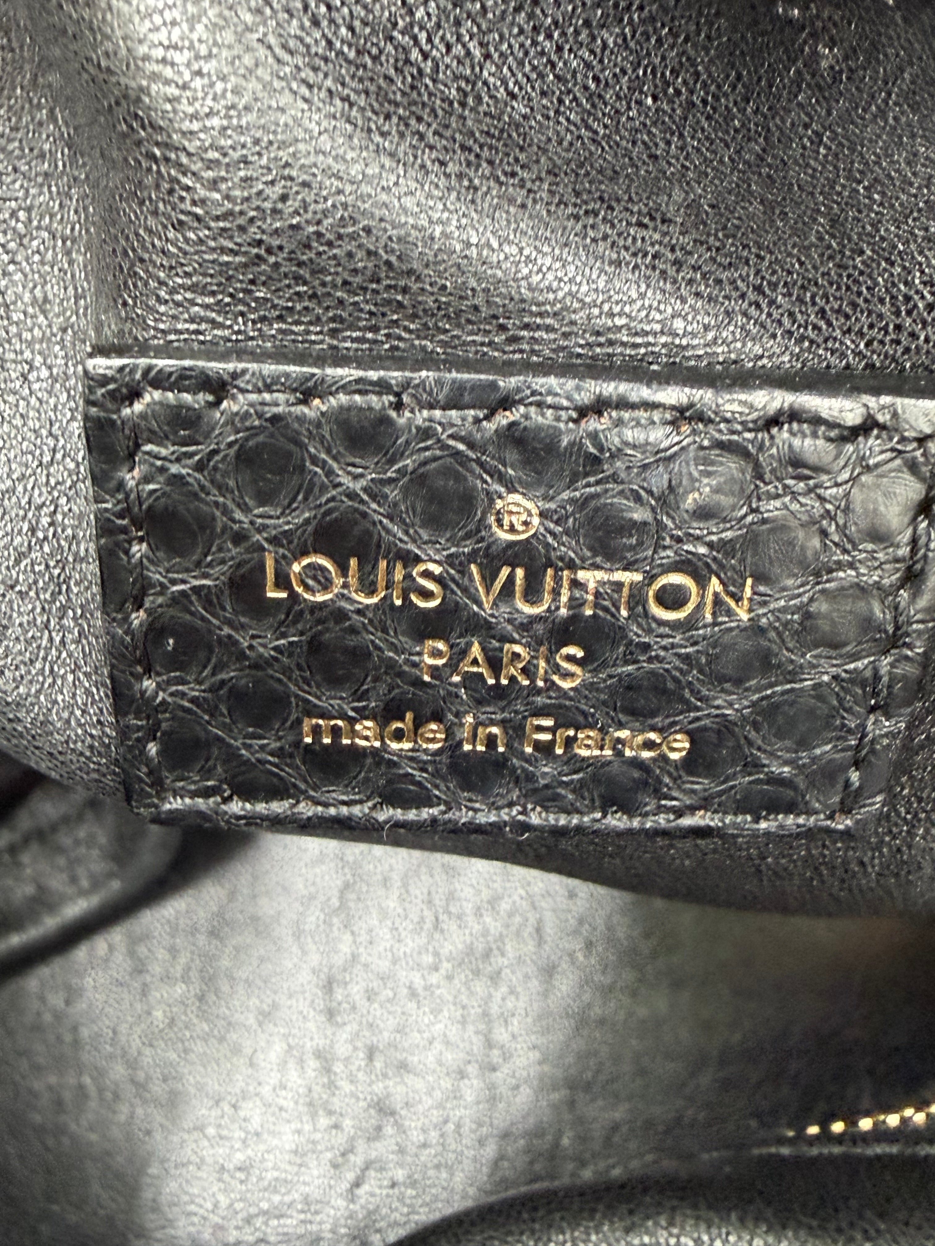 Pre-owned Louis Vuitton Limited Edition Black Python Artsy MM Bag - Authenticated