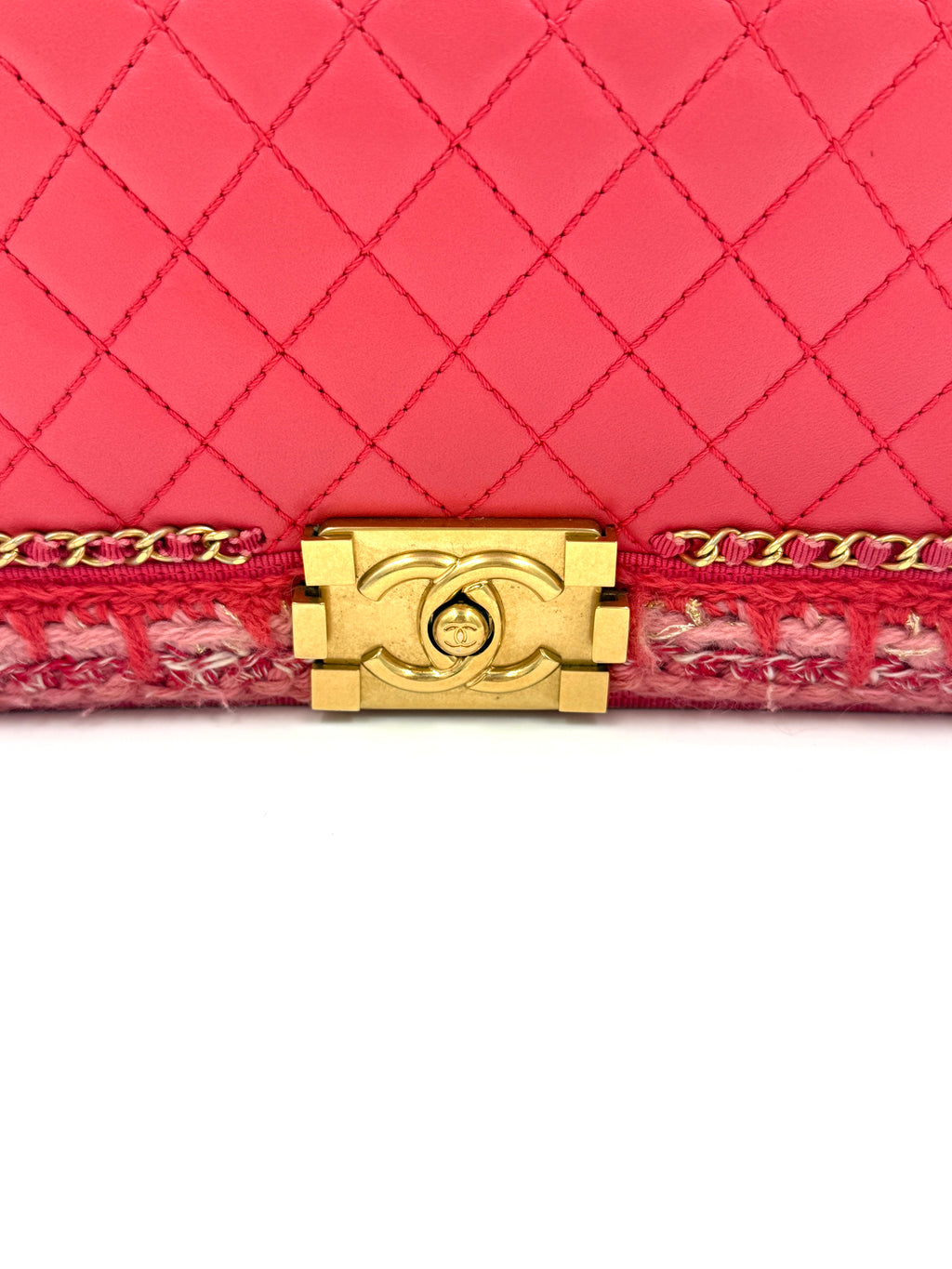 Pre-Owned Chanel Crocheted Tweed Edge Lambskin Medium Boy Bag Coral Pink - Authenticated
