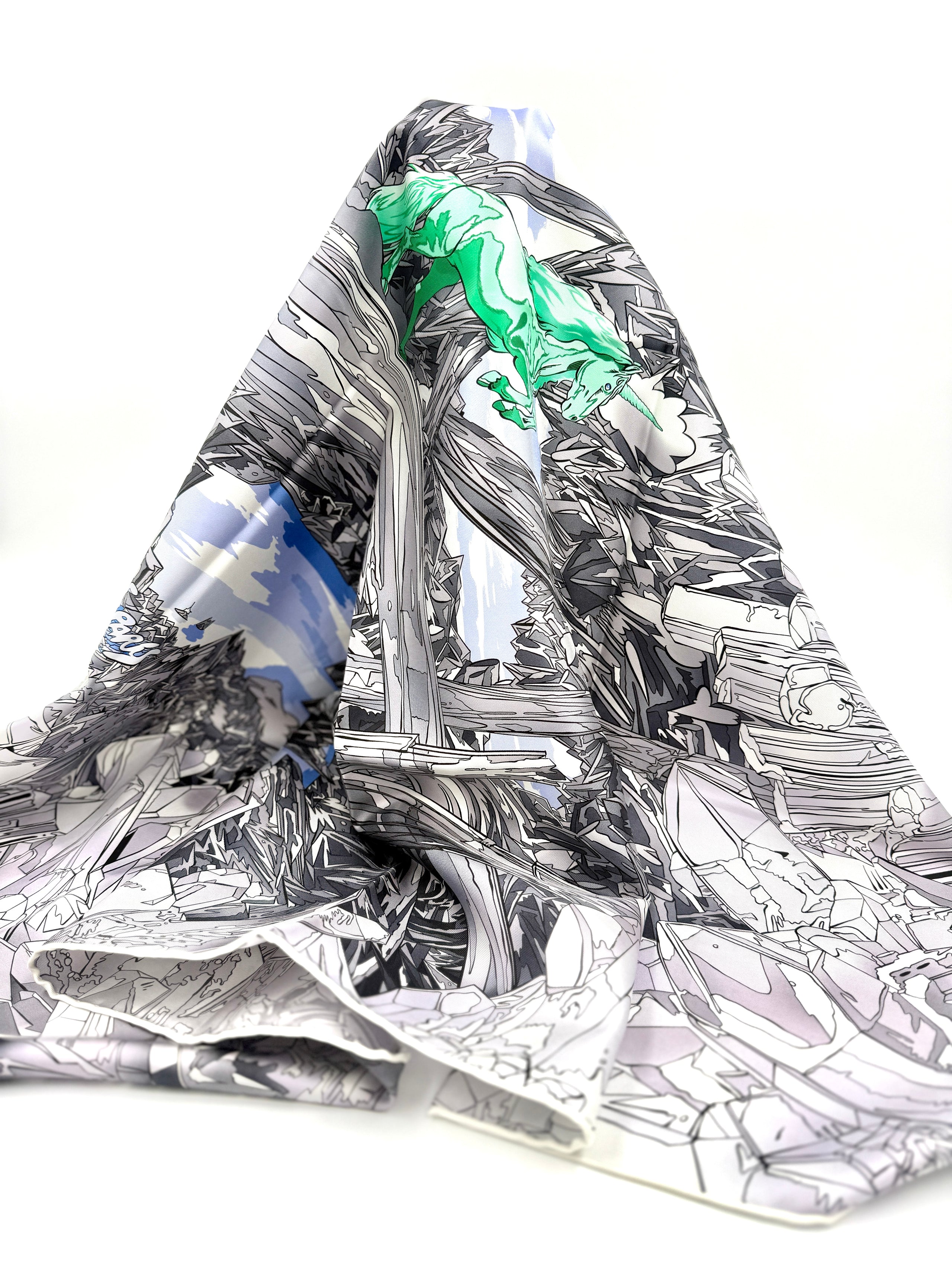New With Tags Hermès Silk Twill Scarf "La Vallée de Cristal" Unicorn Gray
