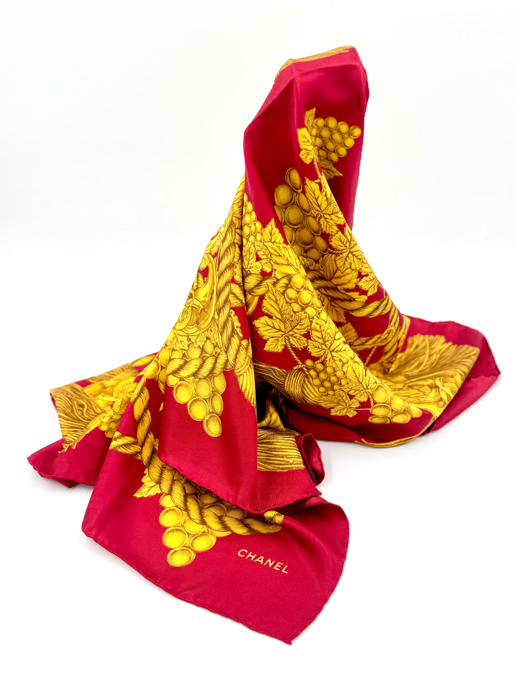 Pre-Owned Chanel Vintage Silk Scarf Grapevine Print Red and Gold