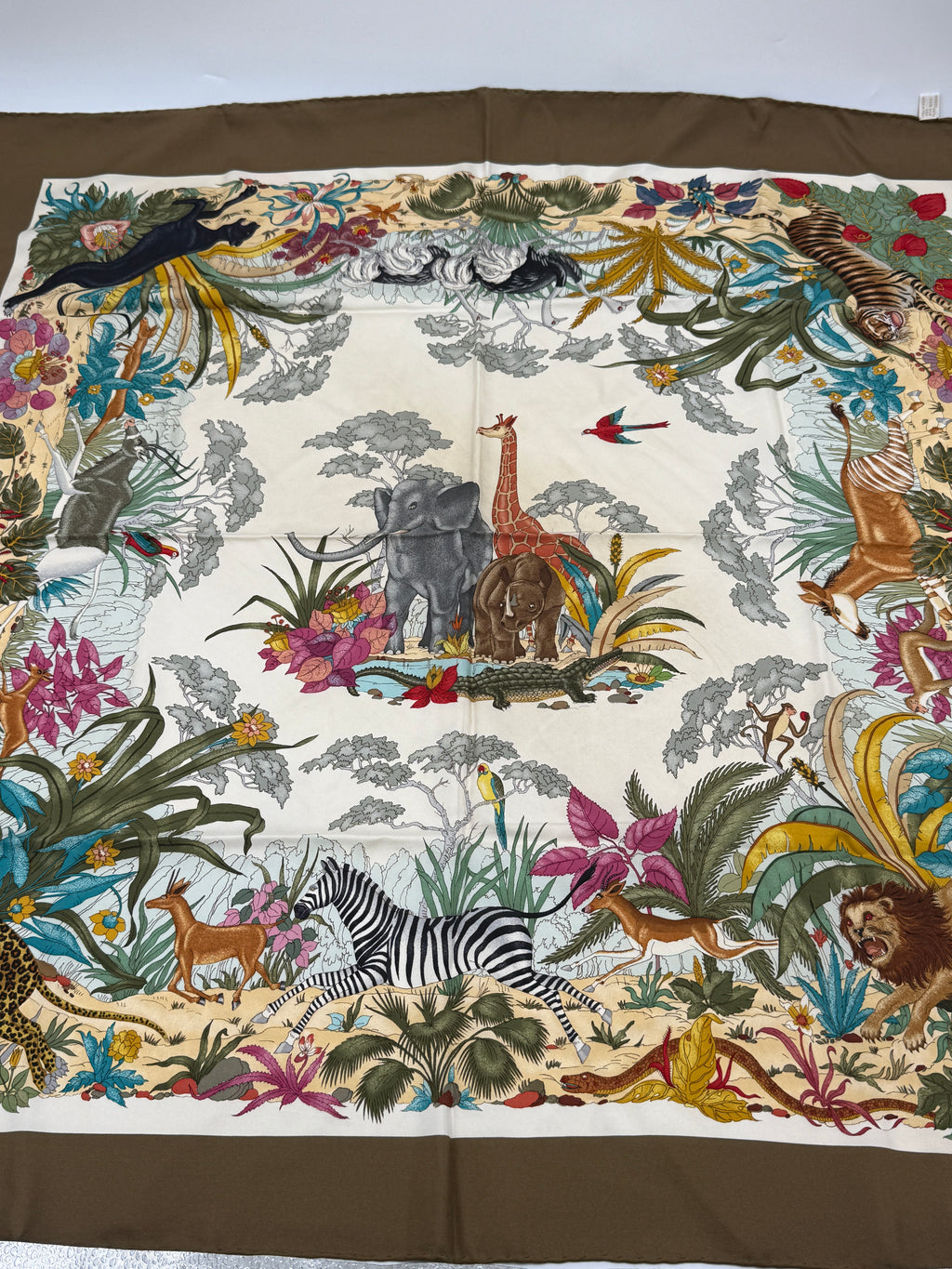 Pre-Owned Gucci Jungle Green Silk Scarf by Vittorio Accornero 1970s - Authenticated