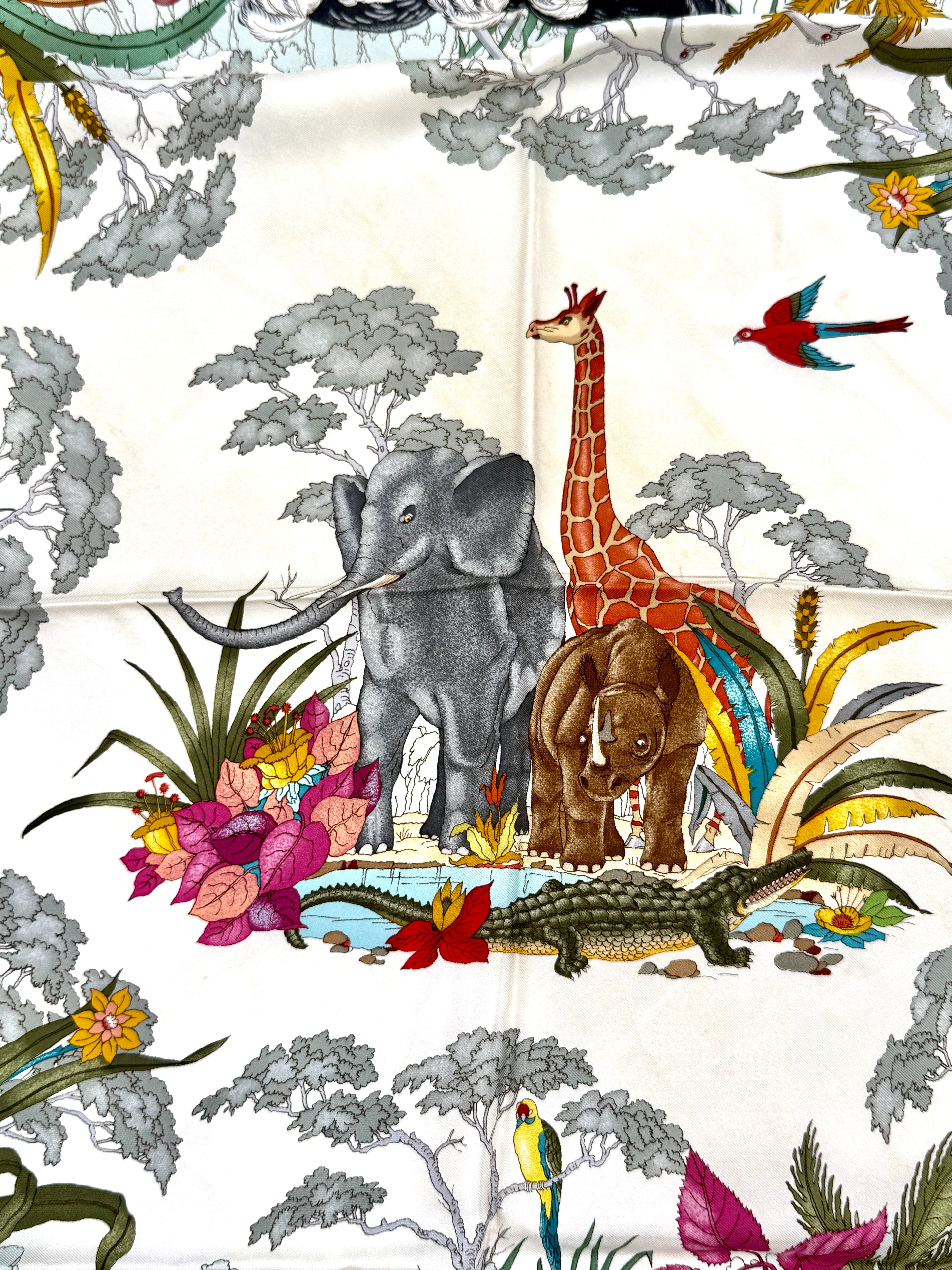 Pre-Owned Gucci Jungle Green Silk Scarf by Vittorio Accornero 1970s - Authenticated