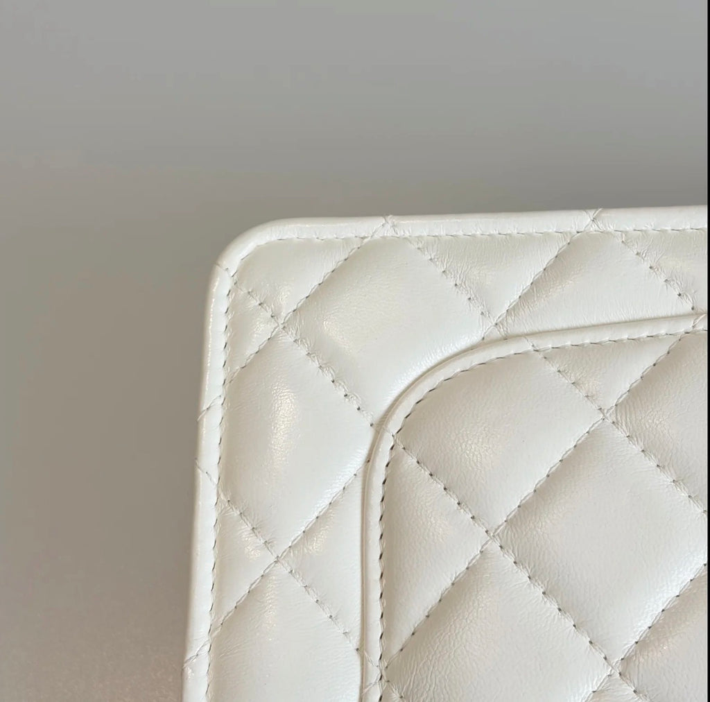 Pre-owned Chanel Lambskin Quilted Romance Wallet On Chain White Aged Gold Hardware - Authenticated