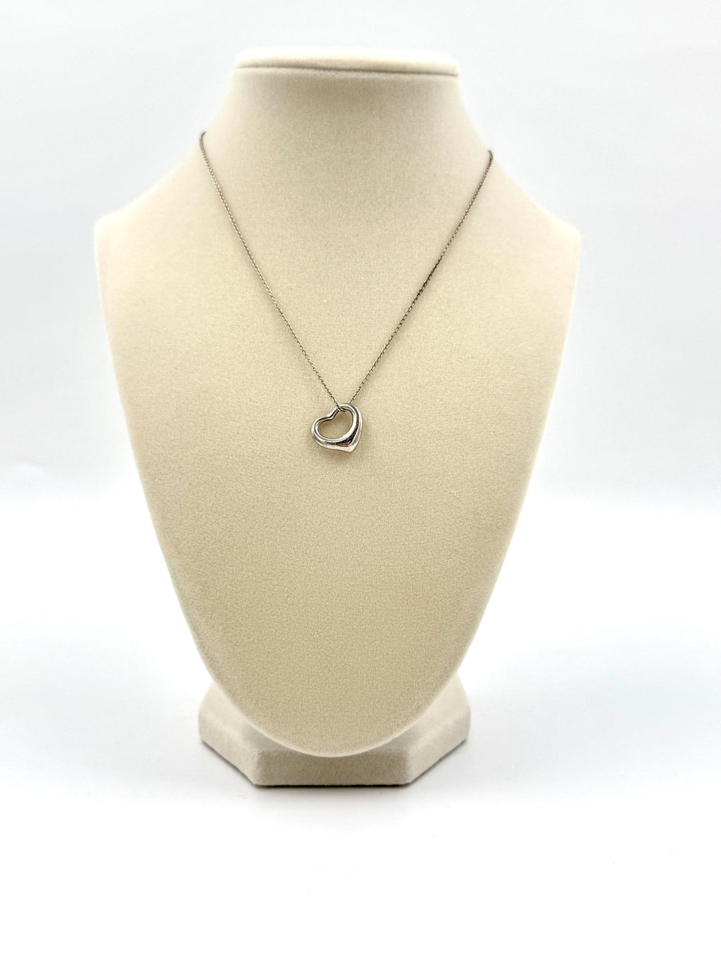 Pre-Owned Tiffany Elsa Peretti Open Heart Pendant in Sterling Silver - Authenticated