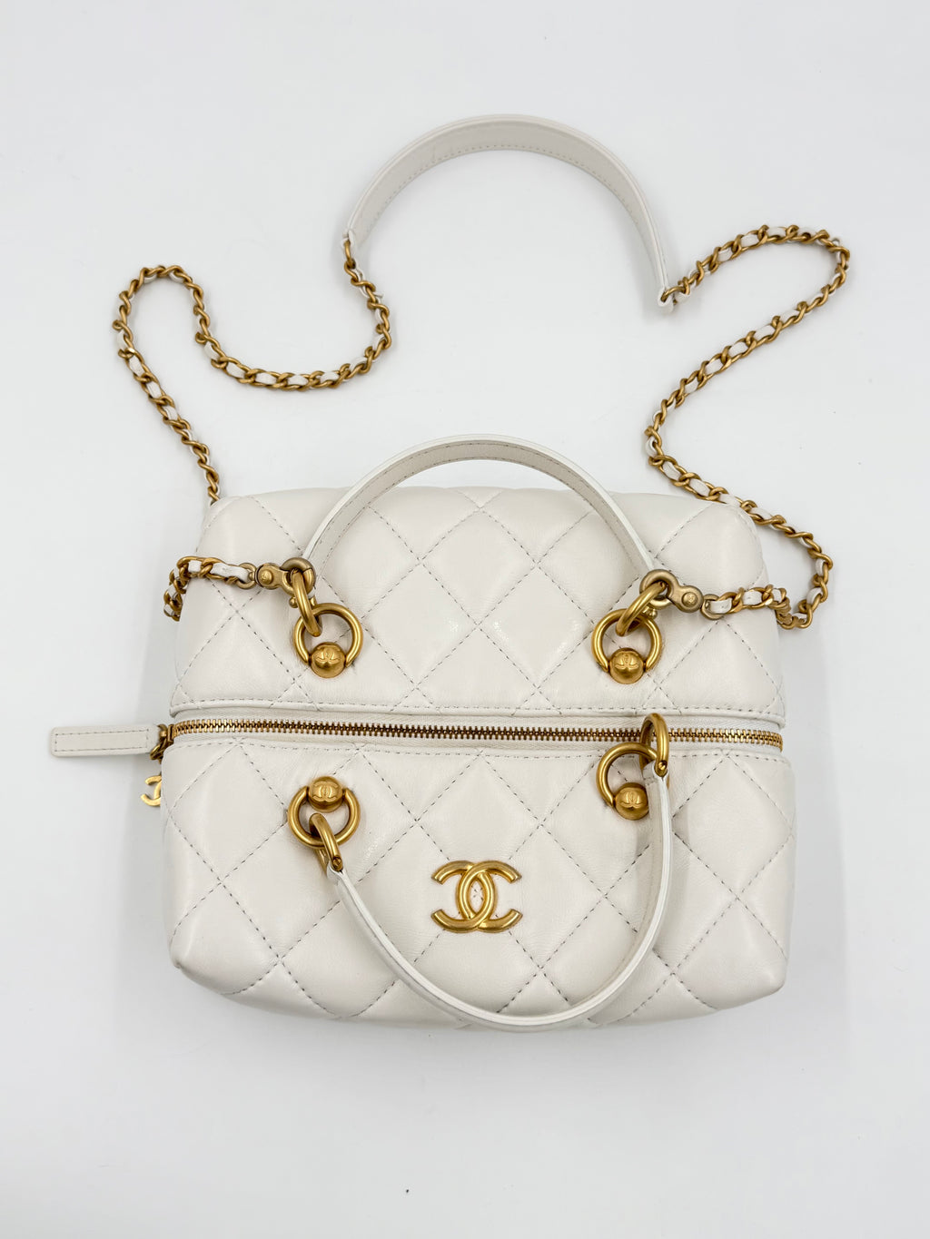 Pre-owned Chanel White Calfskin Quilted Métiers D'Art Square Top Handle With Chain - Authenticated