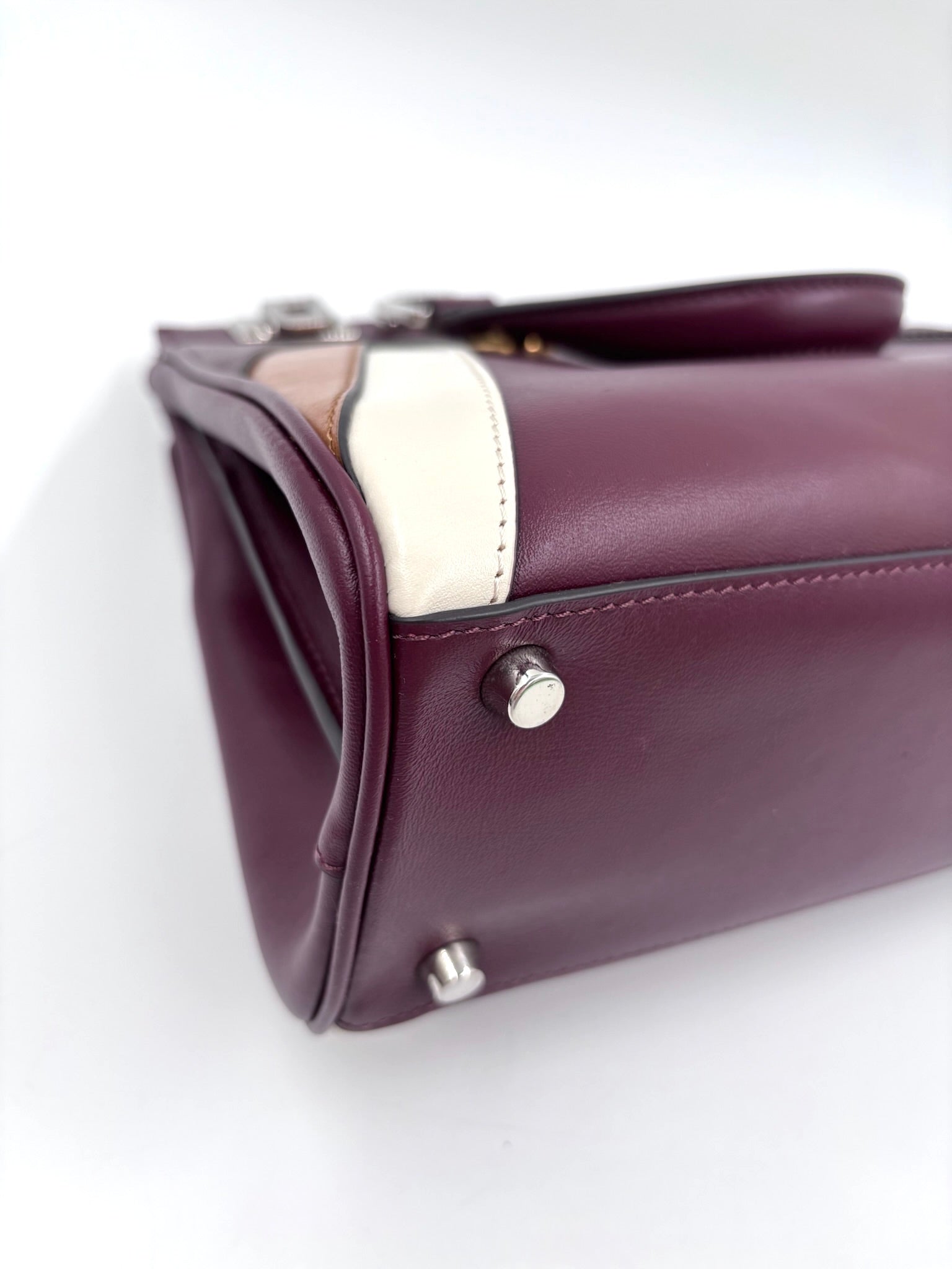Pre-owned Gucci Smooth Calfskin Small Zumi Top Handle Bag Vintage Bordeaux White Friky Taupe - Authenticated