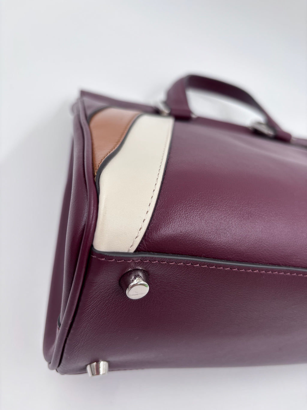 Pre-owned Gucci Smooth Calfskin Small Zumi Top Handle Bag Vintage Bordeaux White Friky Taupe - Authenticated