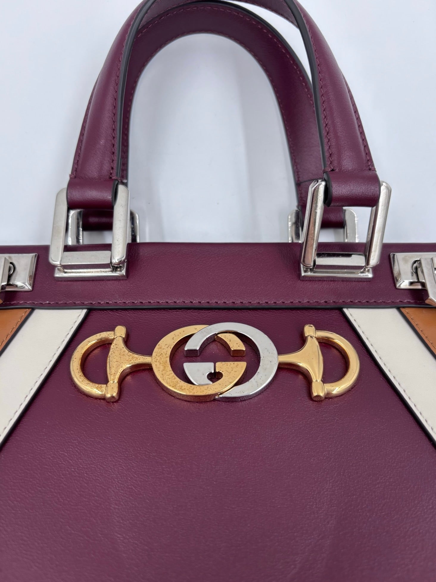 Pre-owned Gucci Smooth Calfskin Small Zumi Top Handle Bag Vintage Bordeaux White Friky Taupe - Authenticated