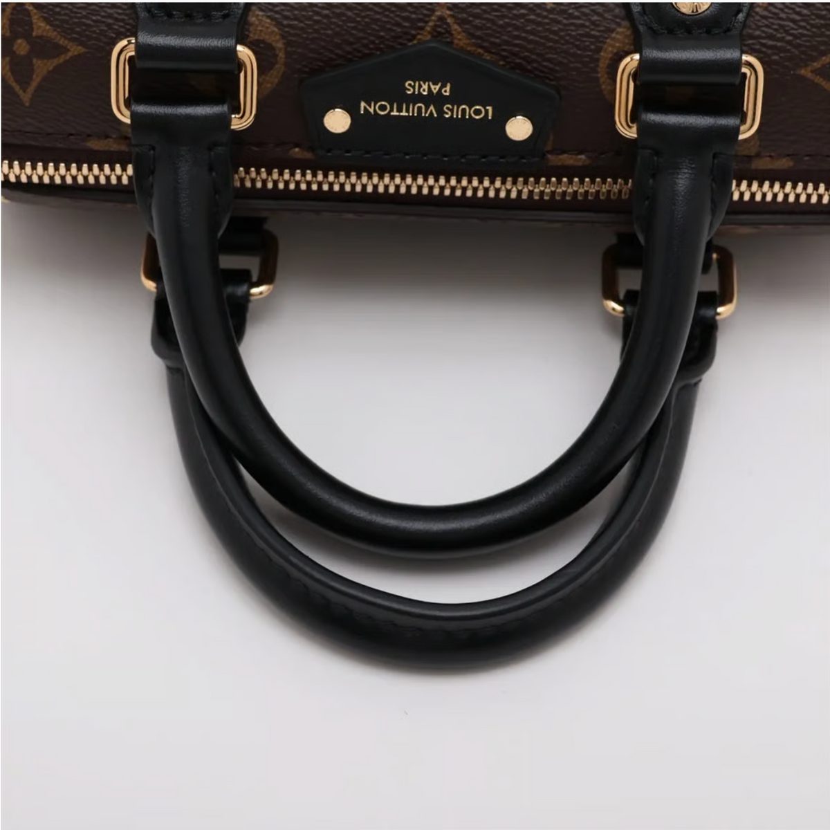 Pre-owned Louis Vuitton Speedy Trunk 20 in Monogram Canvas with Gold Tone Hardware - Authenticated