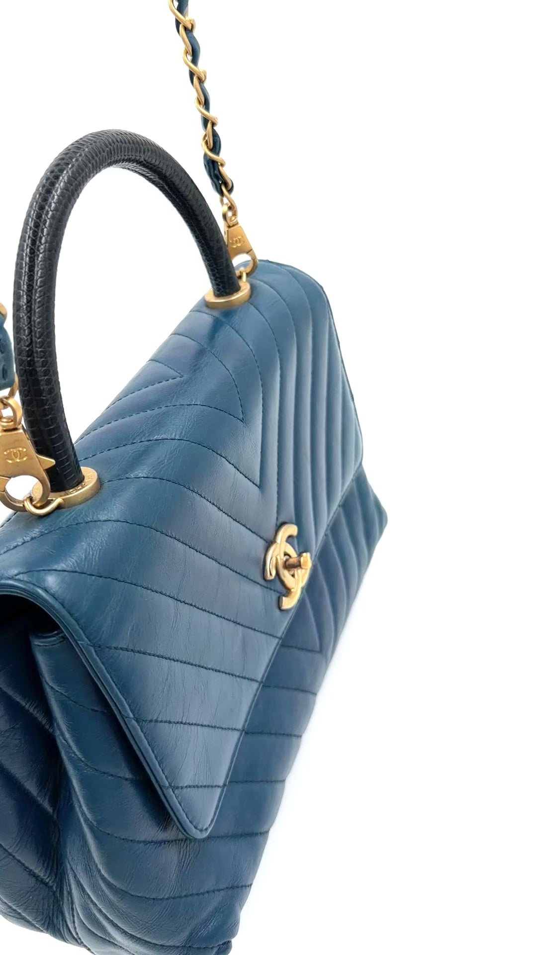 Pre-owned Chanel Blue Chevron  Calfskin and Lizard Coco Handle Medium - Authenticated