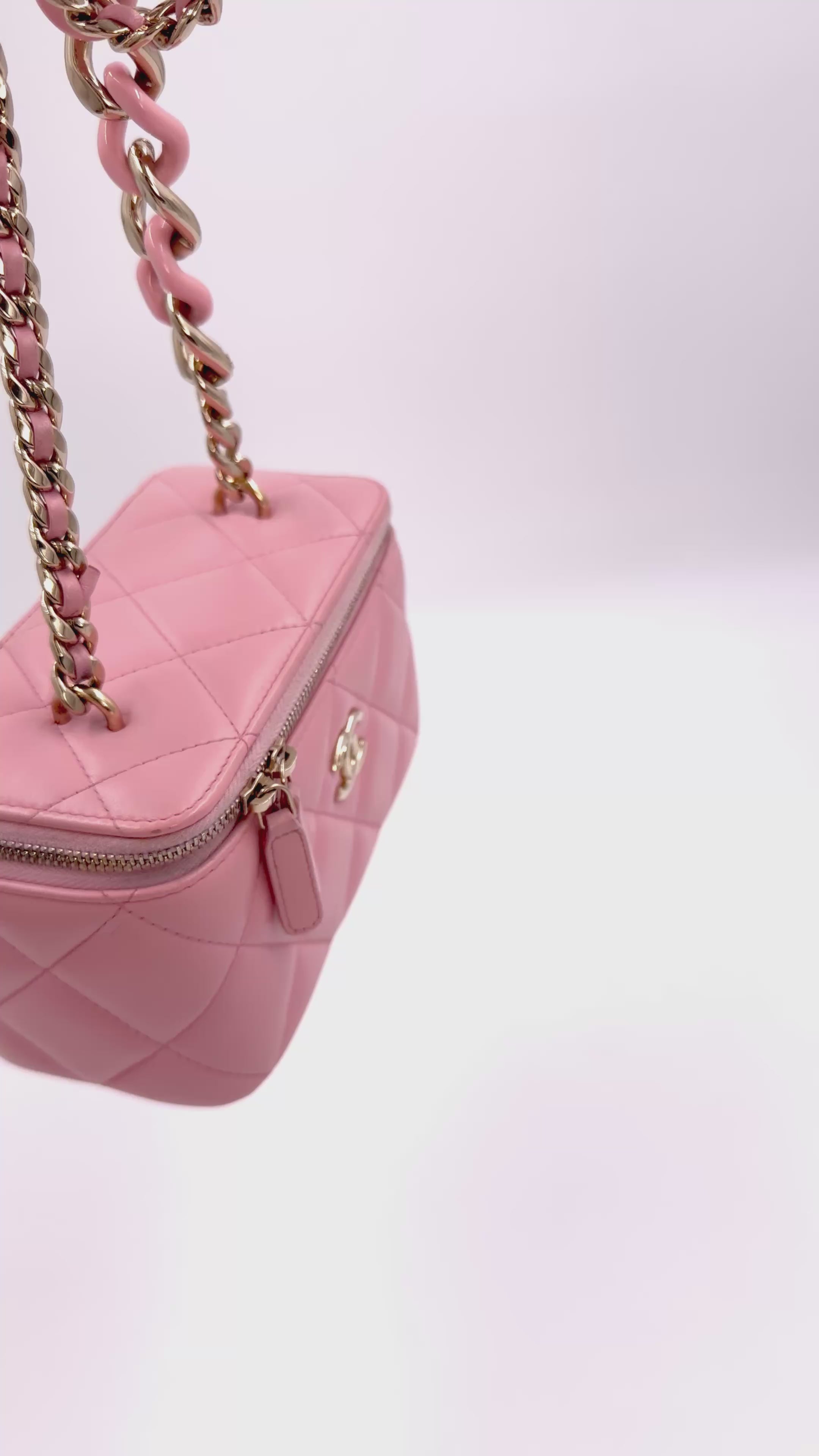 Pre-Owned Chanel Elegant Chain Vanity Case Quilted Leather Shoulder Bag Pink - Authenticated