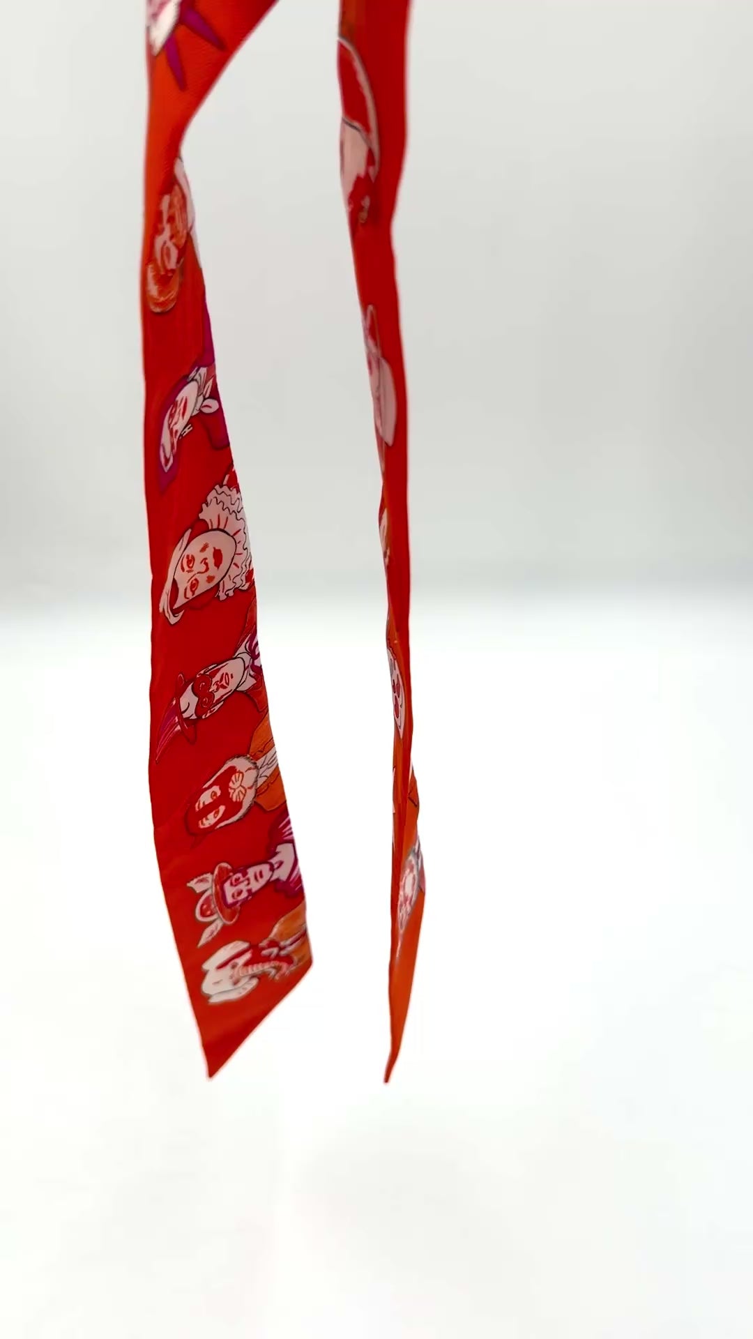 Pre-owned Hermès Dress Code Silk Twilly Scarf Orange