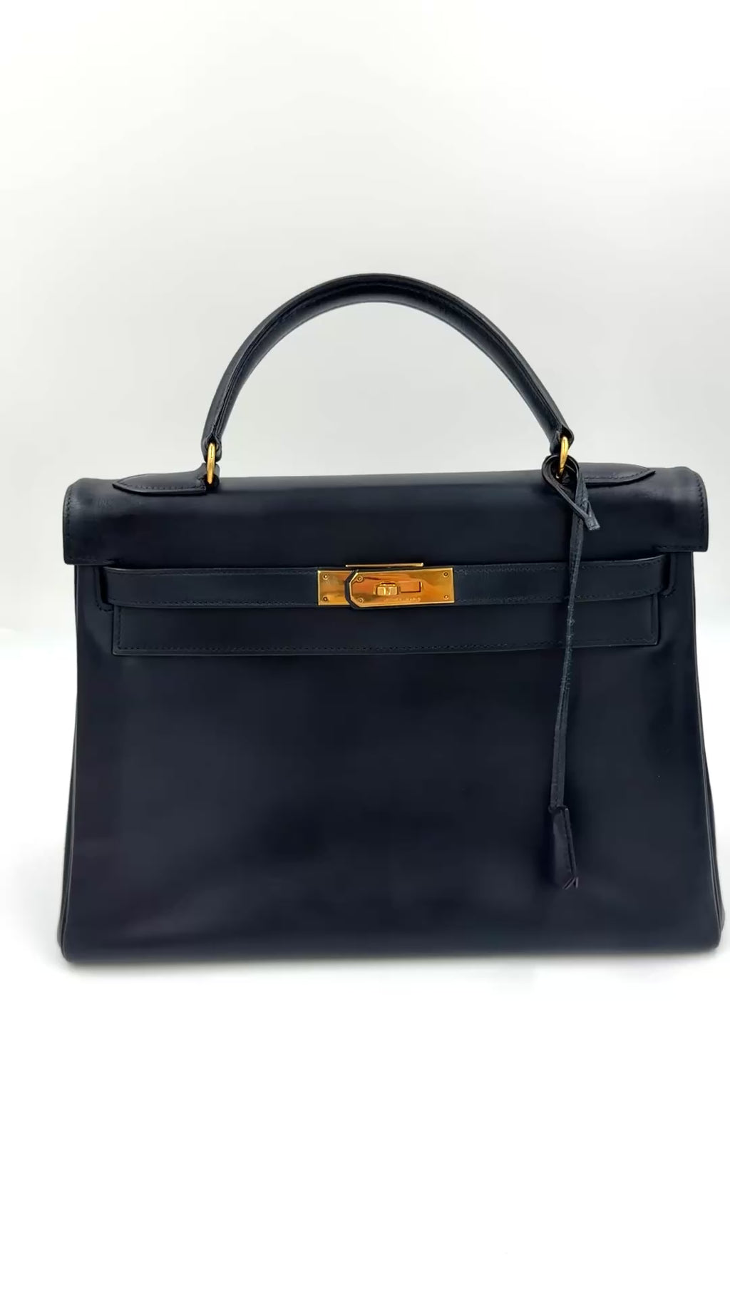 Pre-owned Hermès Kelly 32 Black Box Calf Leather Gold Hardware 1981 - Authenticated