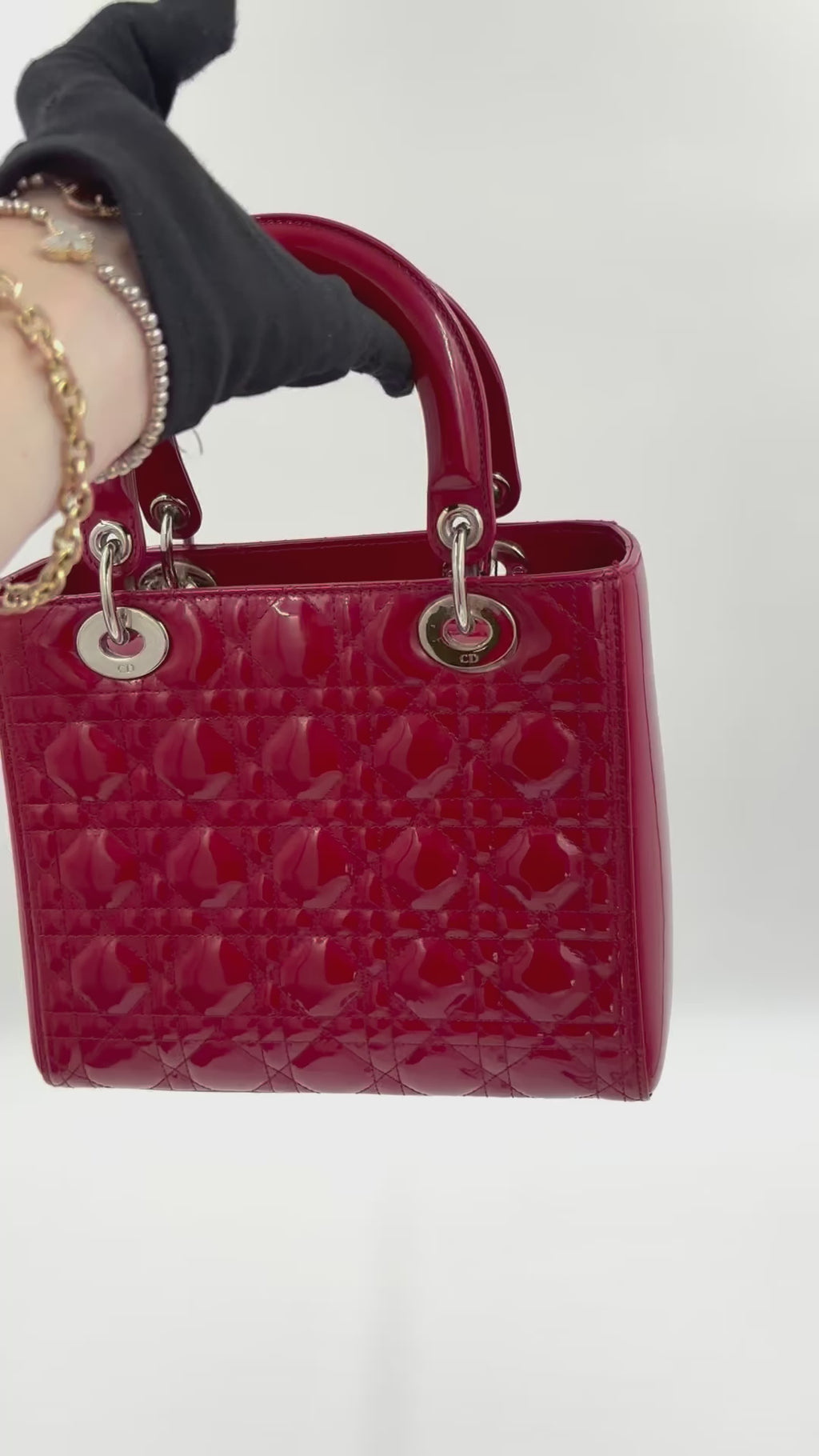 Pre-owned Medium Lady Dior Bag Cherry Red Patent Cannage Calfskin - Authenticated