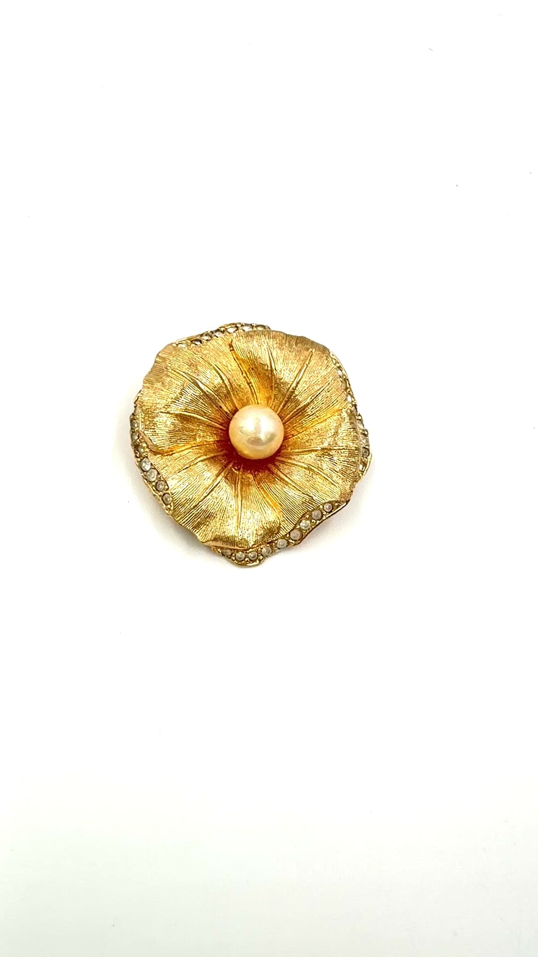 Pre-Owned Vintage Christian Dior Gold Plated Flower Brooch - Authenticated