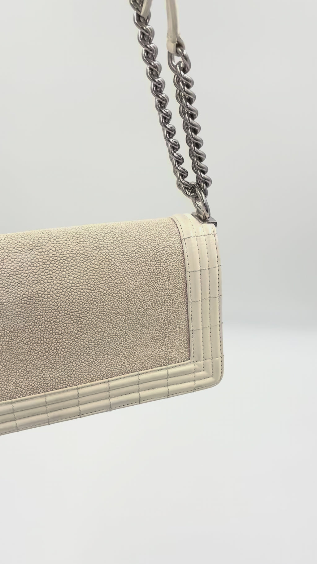 Pre-Owned Chanel Ivory Stingray Galuchat Medium Boy Bag Series 16 2012 - Authenticated