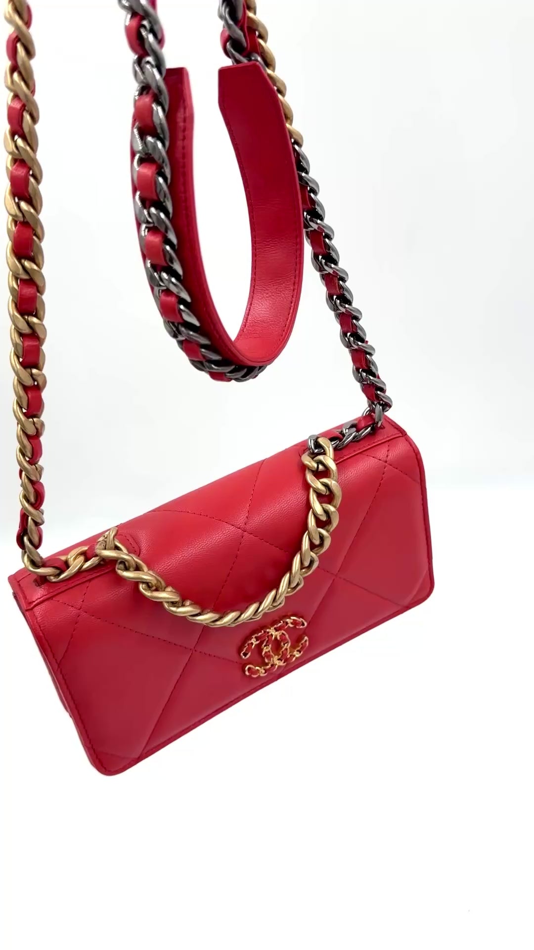 Pre-owned Chanel 19 Wallet on Chain Quilted Lambskin Red/Orange - Authenticated