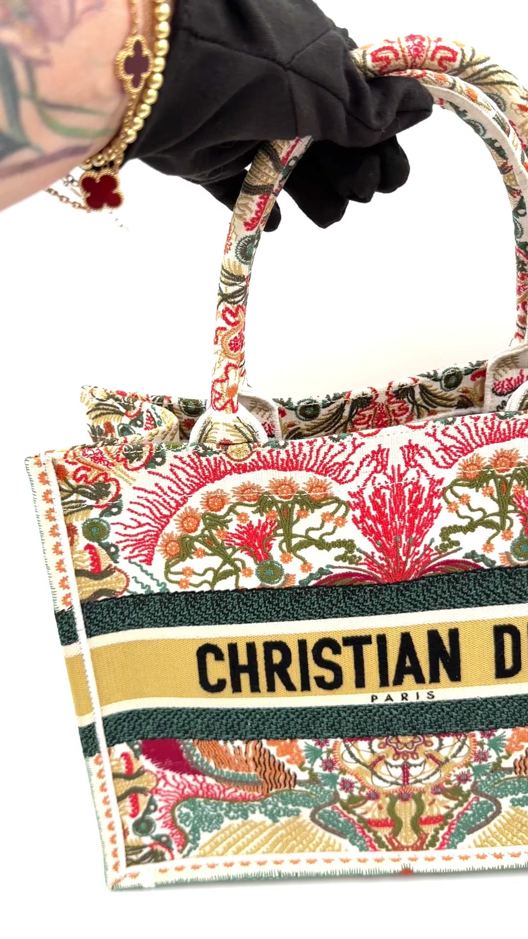 Pre-owned Dior Medium Embroidered Book Tote Heart Lights Limited Edition - Authenticated