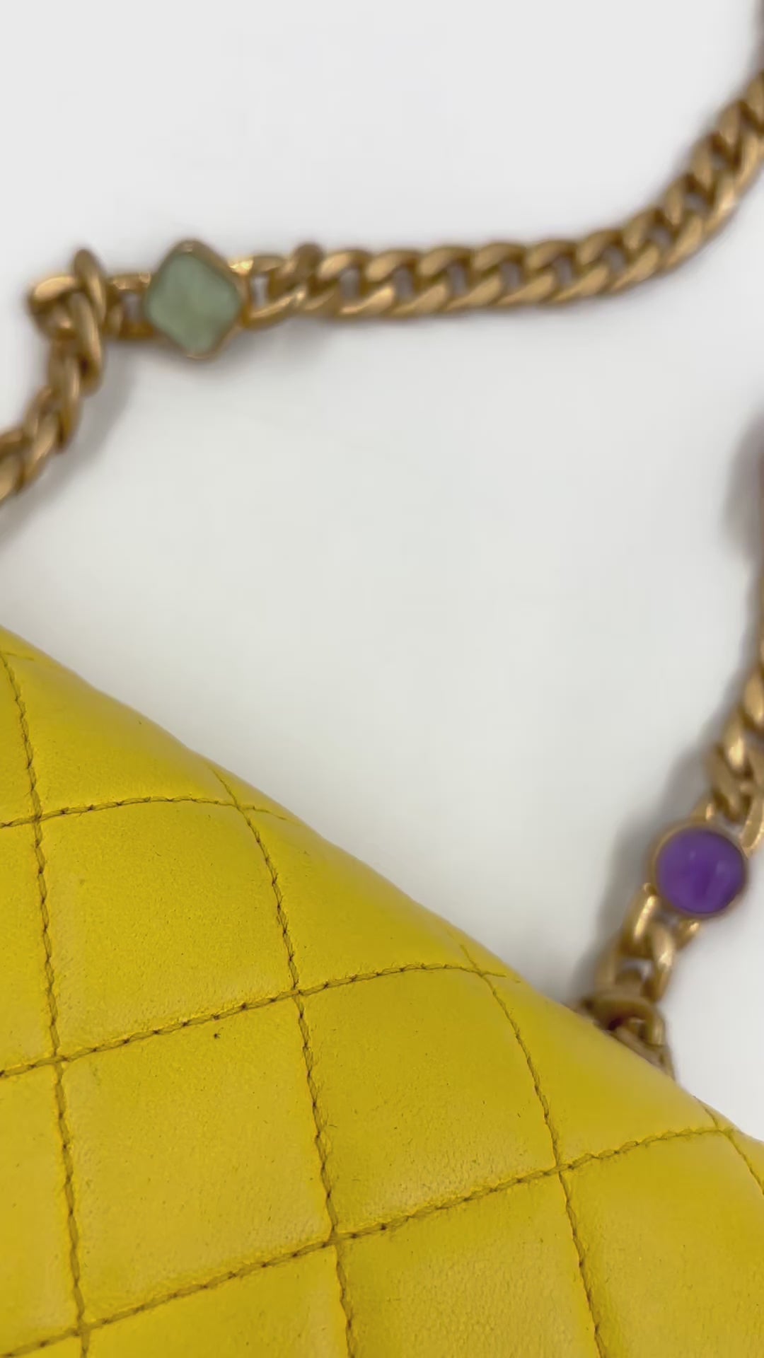 Pre-owned Chanel Yellow Leather Matelassé Handbag with Gem-Toned Charm Chain - Authenticated